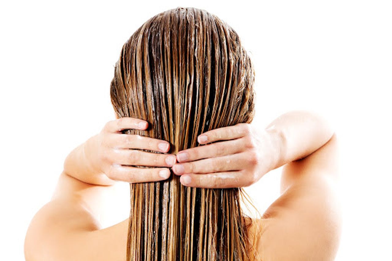 Jak pielęgnować suche włosy?