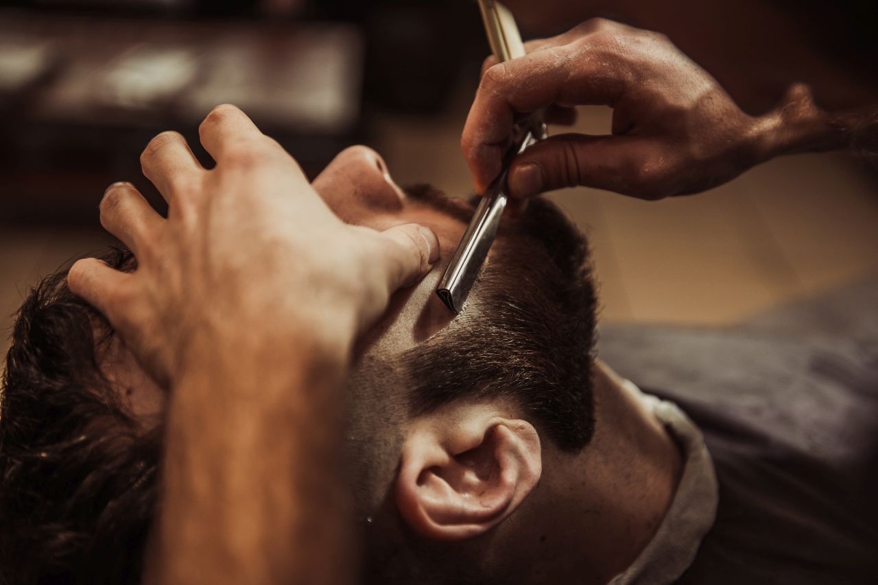 Stylizacje włosów i brody za pomocą tradycyjnych metod