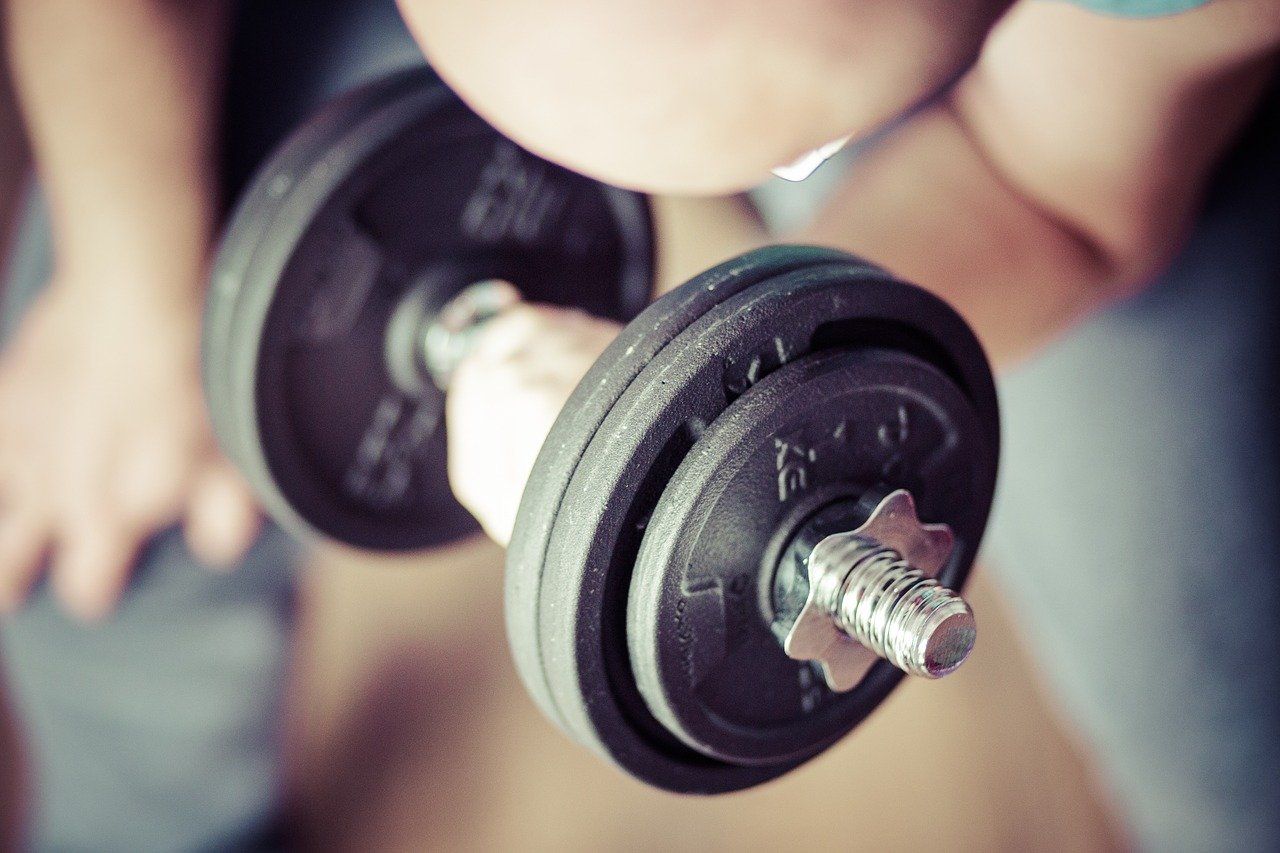 Sprzęt na siłownie – jak wybrać odpowiedni?
